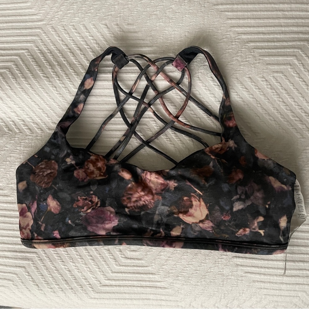 Lululemon Free To Be Sports Bra size 10